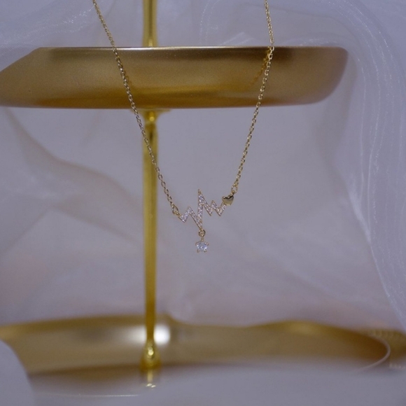 New 14K Gold Diamond 💎 Heartbeat Necklace - Picture 3 of 10